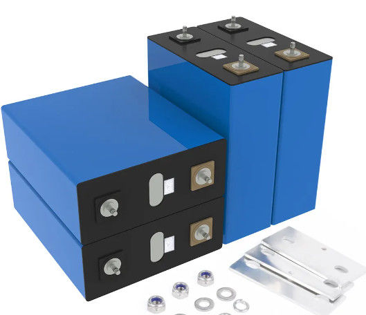 La batterie LiFePo4 est équipée d'une cellule de 3,2 V 32Ah/50Ah/80Ah/90Ah/100Ah/105Ah/160Ah/173Ah/230Ah/280Ah/304Ah