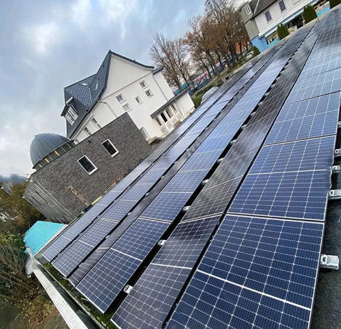 Panneau solaire à haut rendement 450W 500W 550W Panneaux solaires monocristallins Kit de panneau solaire à demi-cellule pour les maisons
