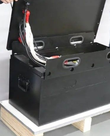 Batterie au lithium-ion à cycle profond personnalisée haute puissance 24V 48V 300Ah LiFePO4